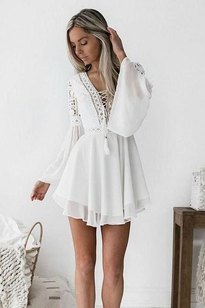 Kurzes böhmisches Kleid Weiß und Spitze Reizend