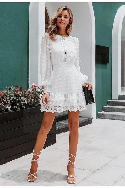 Romantisches weißes Bohème-Kleid 2019